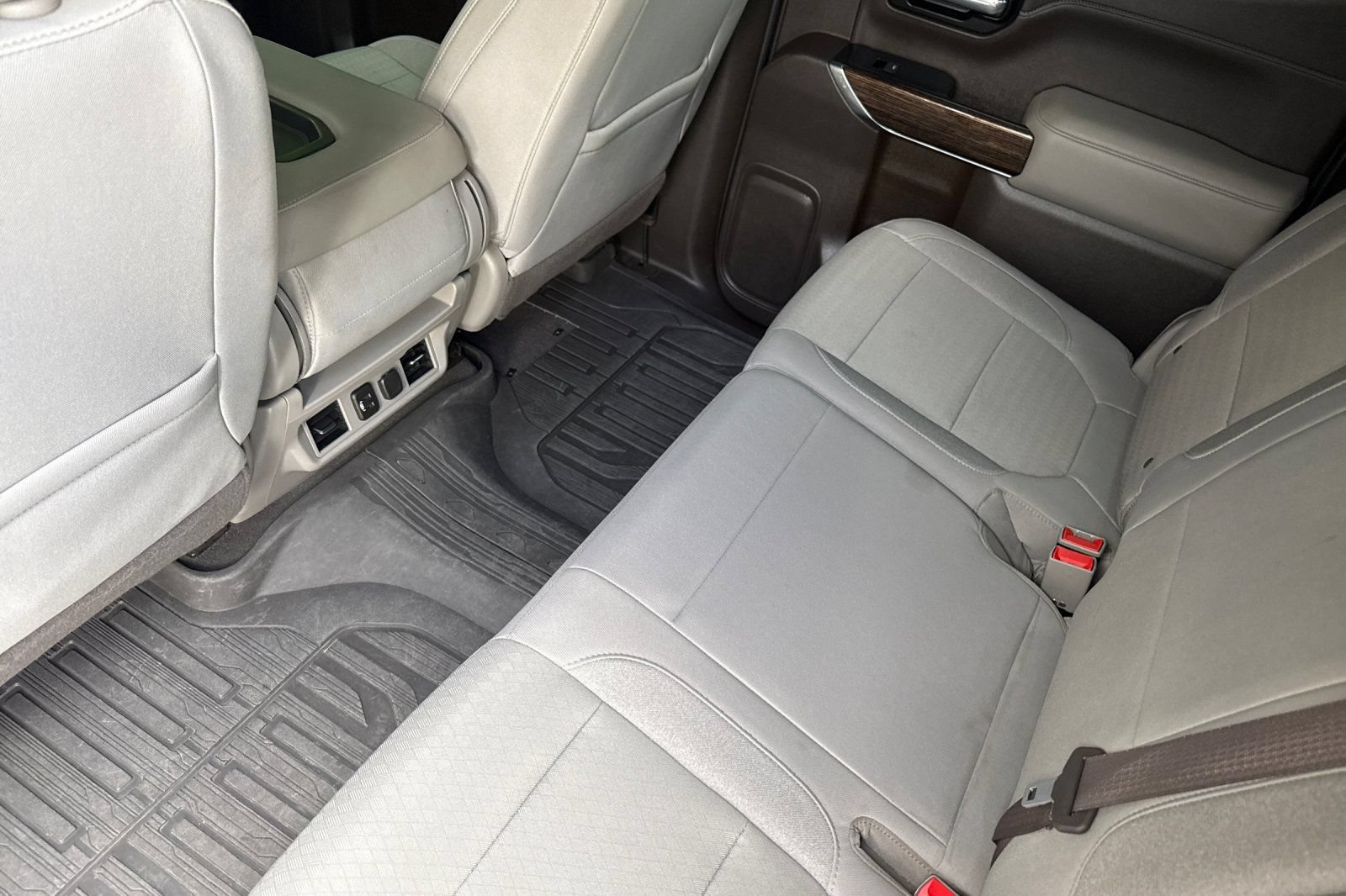 Used 2020 GMC Sierra 1500 SLE w/ SLE Value Package AWD/4WD image 13