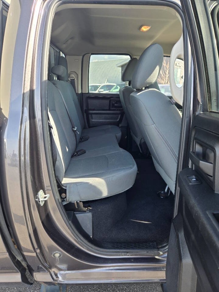 Used 2015 RAM 1500 ST w/ SXT Appearance Group AWD/4WD image 17