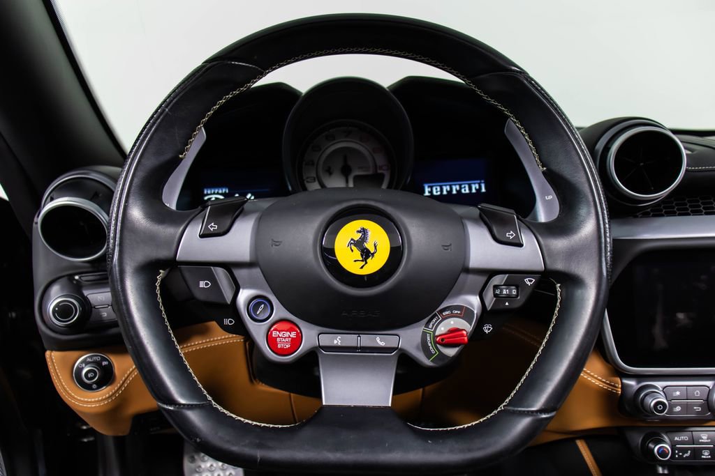 Certified 2019 Ferrari Portofino image 4