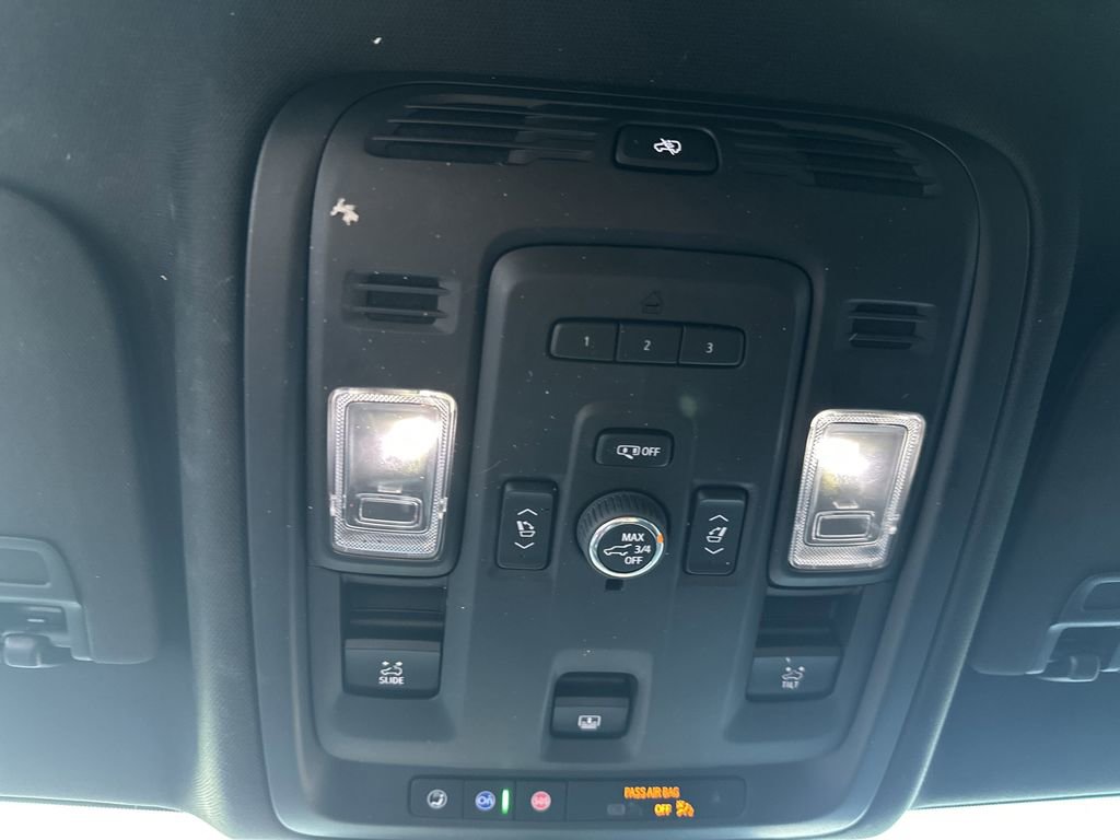 Used 2021 Cadillac Escalade Premium Luxury RWD image 23