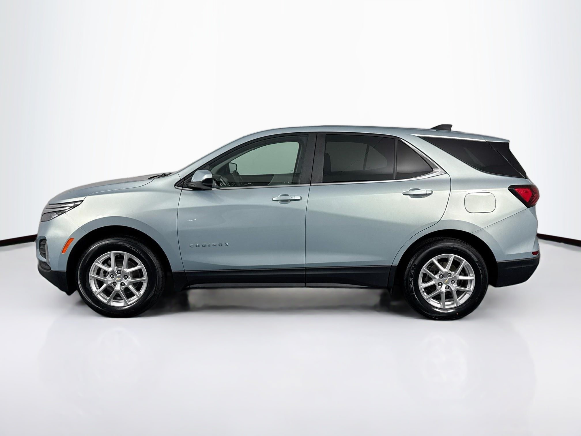 Used 2022 Chevrolet Equinox LT AWD/4WD image 11
