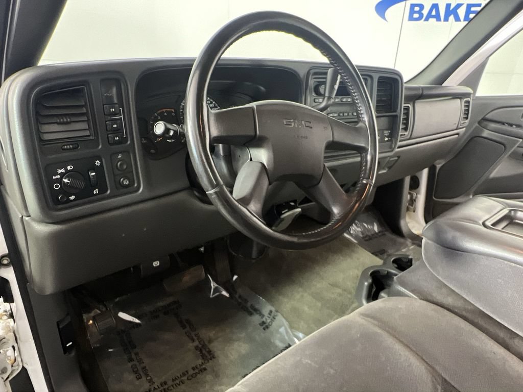 Used 2005 GMC Sierra 2500 SLE w/ Heavy-Duty Power Package AWD/4WD image 11