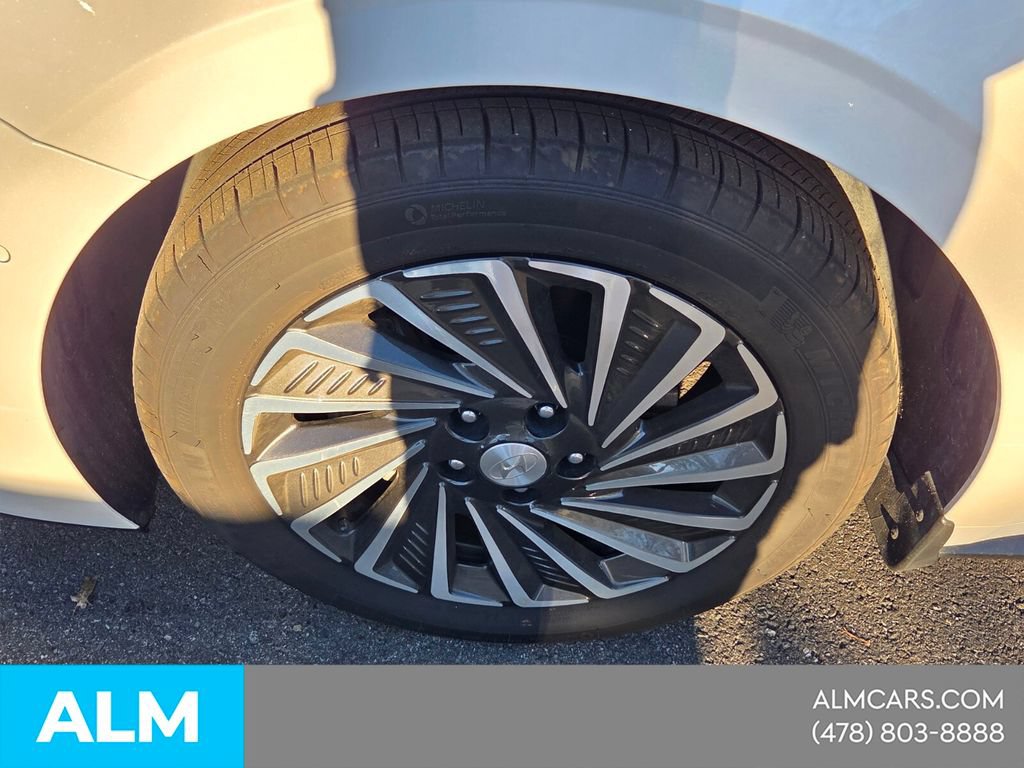 Used 2022 Hyundai Sonata Limited FWD image 12