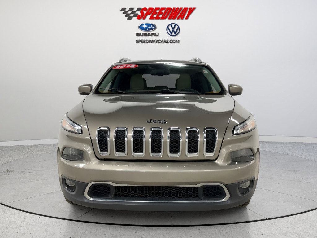 Used 2016 Jeep Cherokee Limited image 2