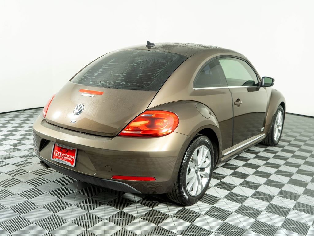 Used 2013 Volkswagen Beetle TDI FWD image 6