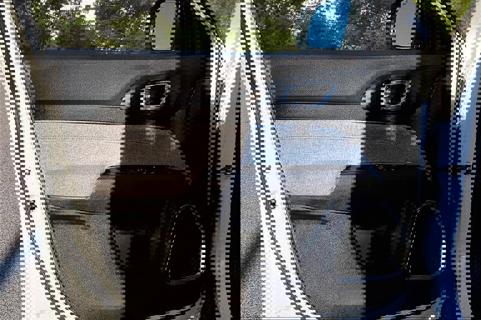 Used 2024 Jeep Compass Latitude image 22