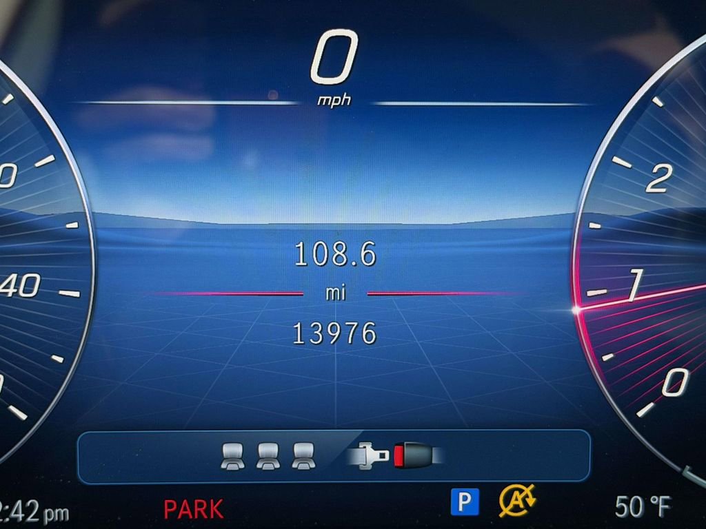 Used 2024 Mercedes-Benz E 350 4MATIC Sedan image 24