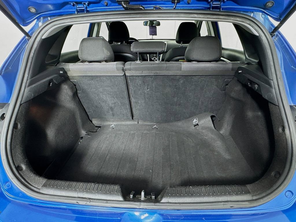 Used 2017 Hyundai Elantra GT image 28