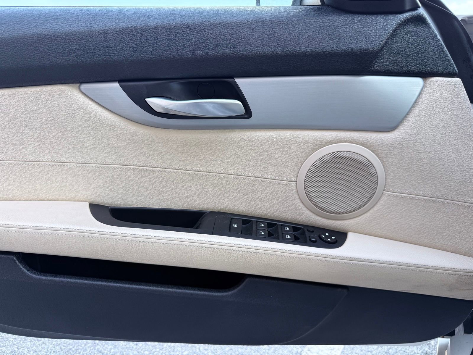 Used 2009 BMW Z4 sDrive35i image 36