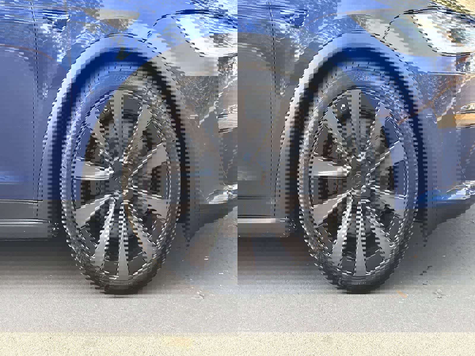 Used 2022 Tesla Model X Plaid image 39