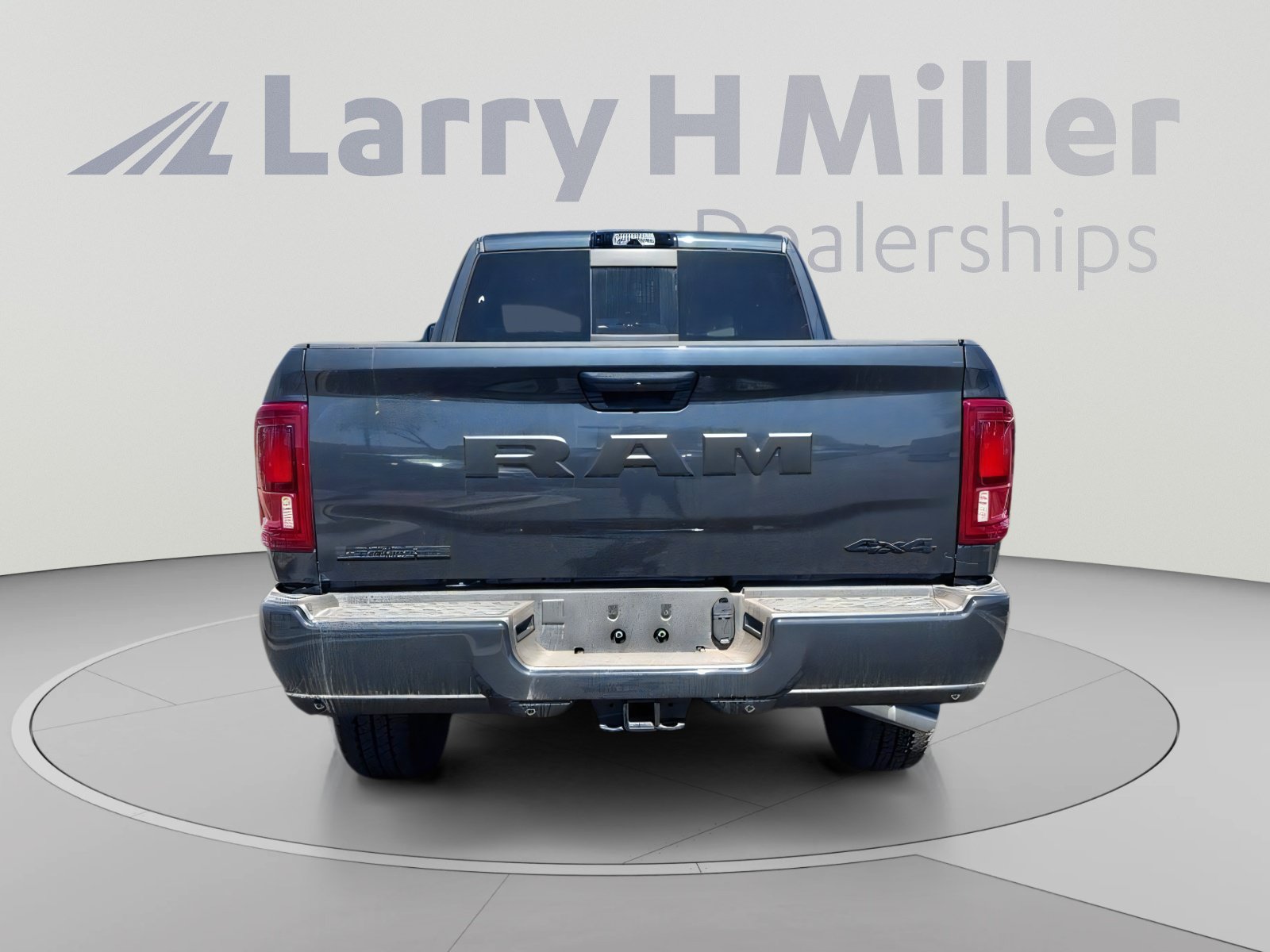 New 2026 RAM 2500 Laramie w/ Night Edition AWD/4WD image 4