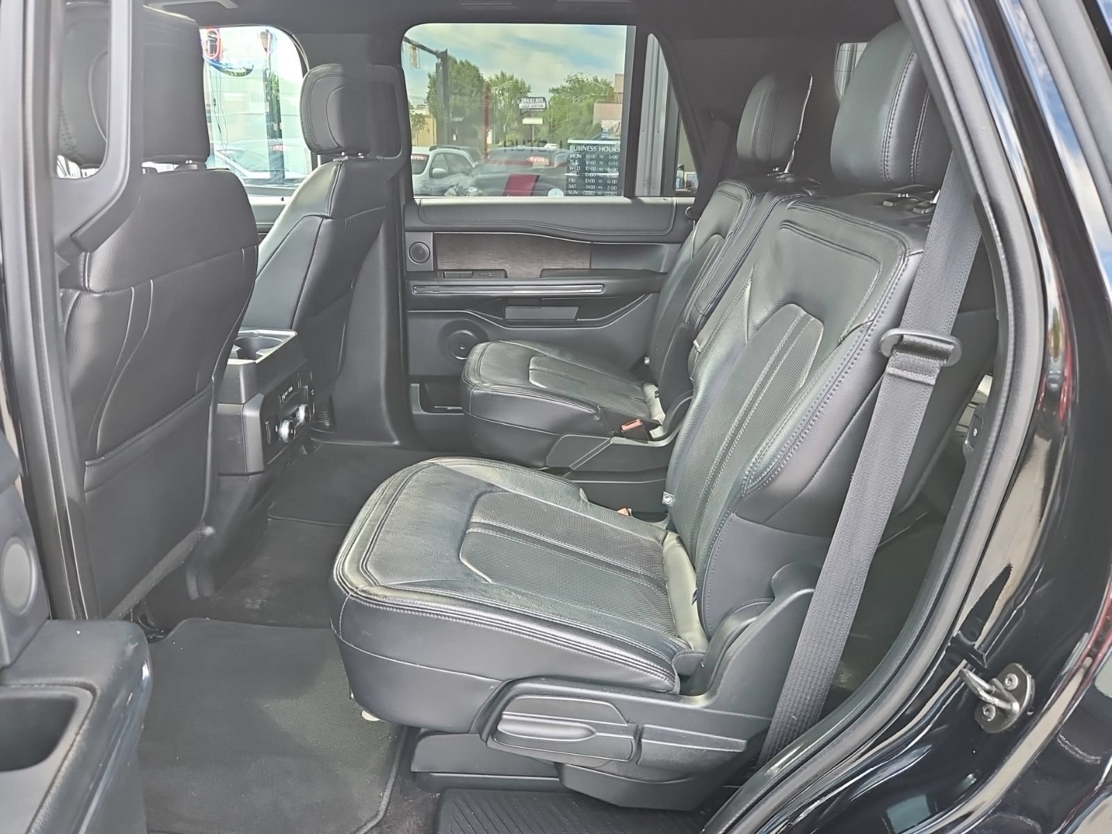 Used 2018 Ford Expedition Limited w/ Equipment Group 301A AWD/4WD image 14