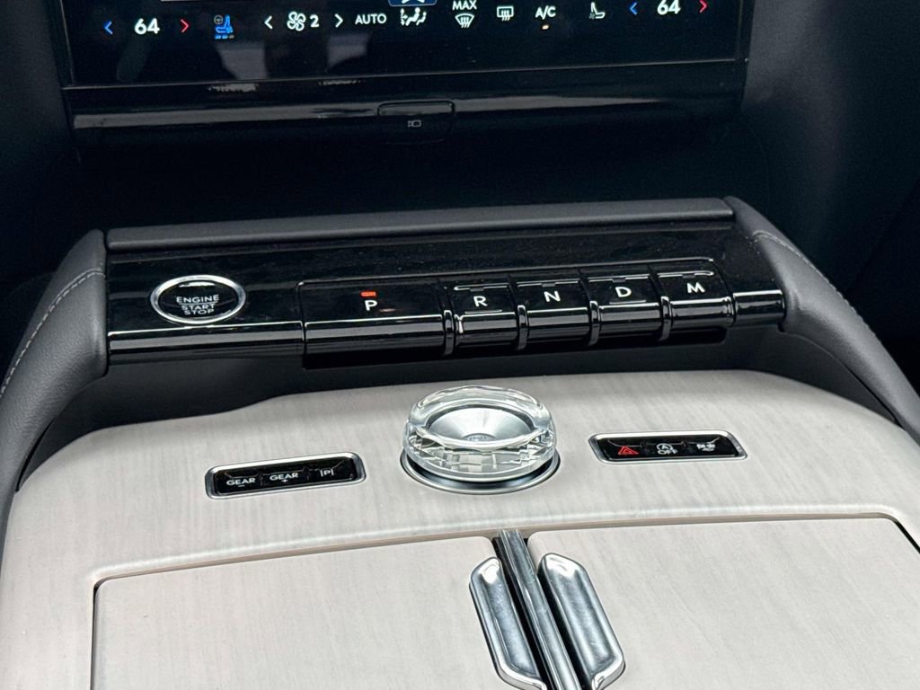 New 2025 Lincoln Navigator Reserve AWD/4WD image 21