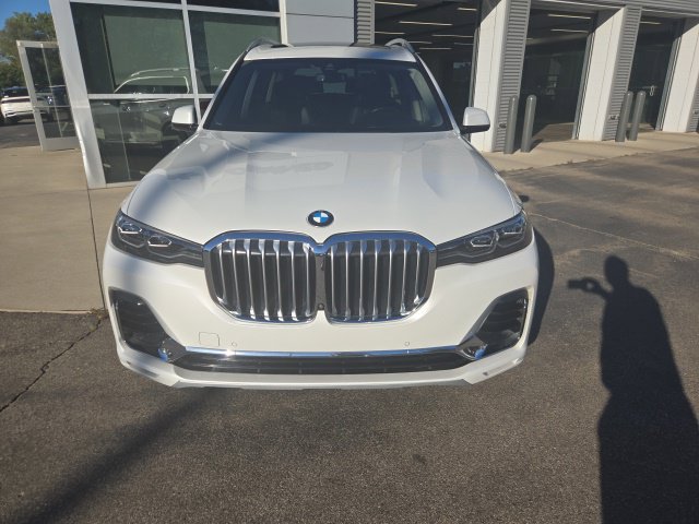 Used 2022 BMW X7 xDrive40i w/ Parking Assistance Package AWD/4WD image 8
