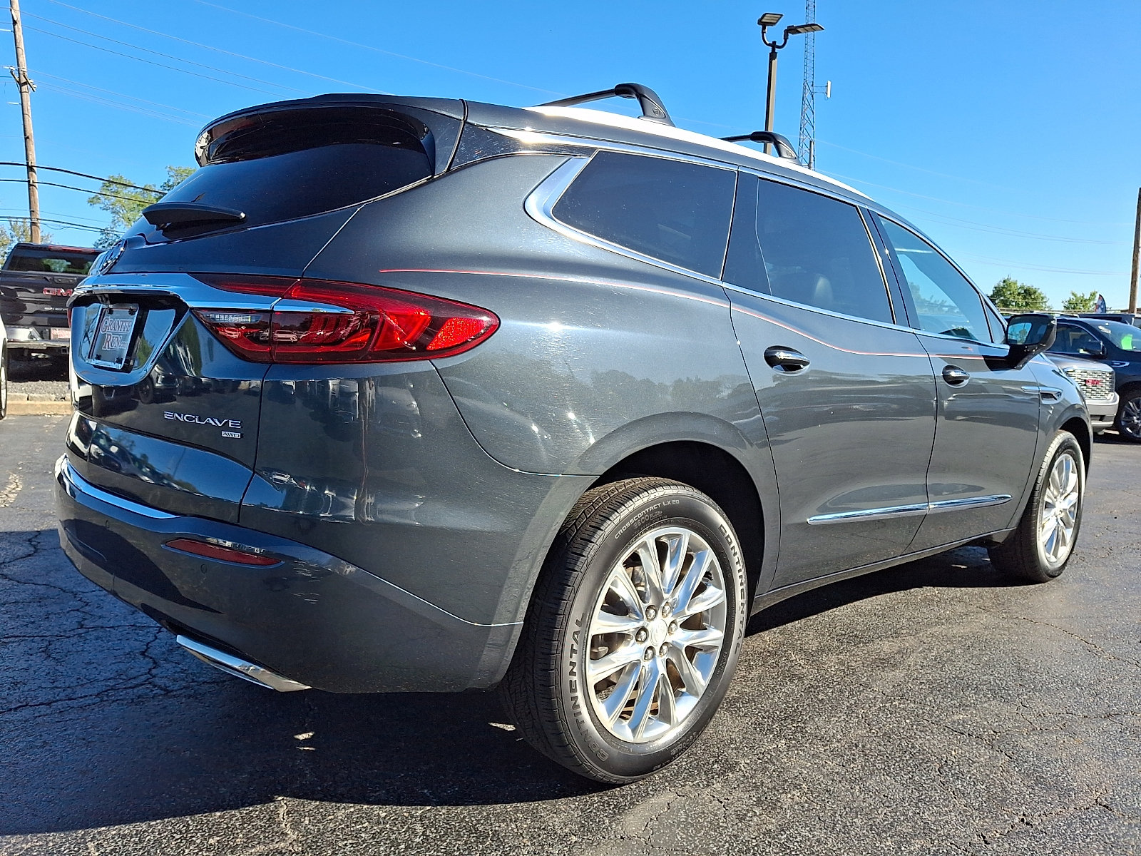 Used 2018 Buick Enclave Essence AWD/4WD image 6