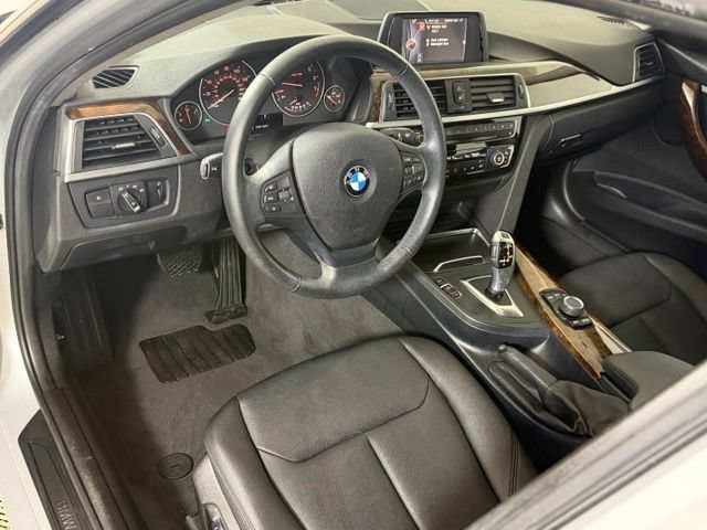 Used 2016 BMW 320i xDrive Sedan AWD/4WD image 10