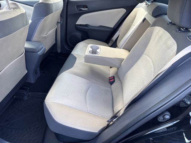 Used 2017 Toyota Prius Four image 11