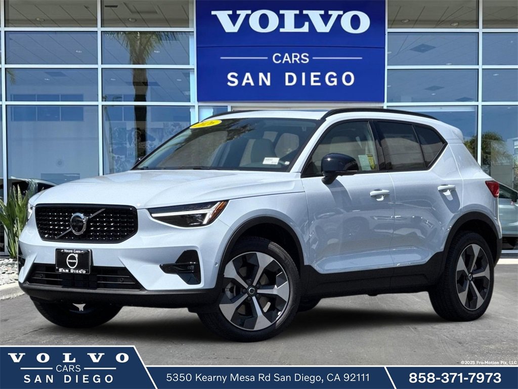 New 2026 Volvo XC40 B5 Plus w/ Protection Package Premier