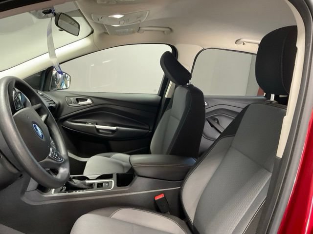 Used 2019 Ford Escape SE FWD image 16