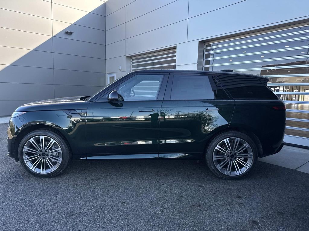 New 2026 Land Rover Range Rover Sport Dynamic SE image 4