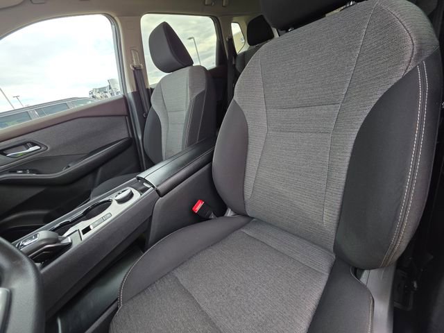 Used 2023 Nissan Rogue SV image 22