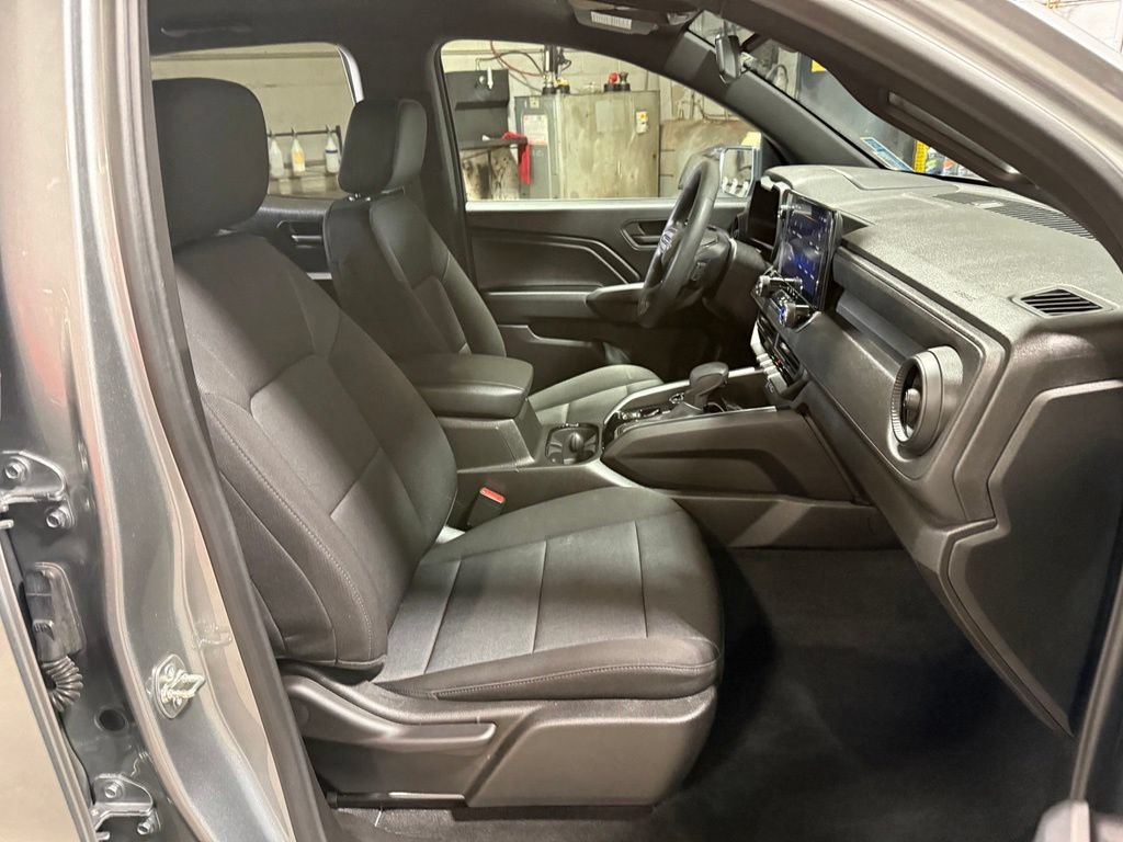 Used 2024 Chevrolet Colorado Trail Boss AWD/4WD image 24