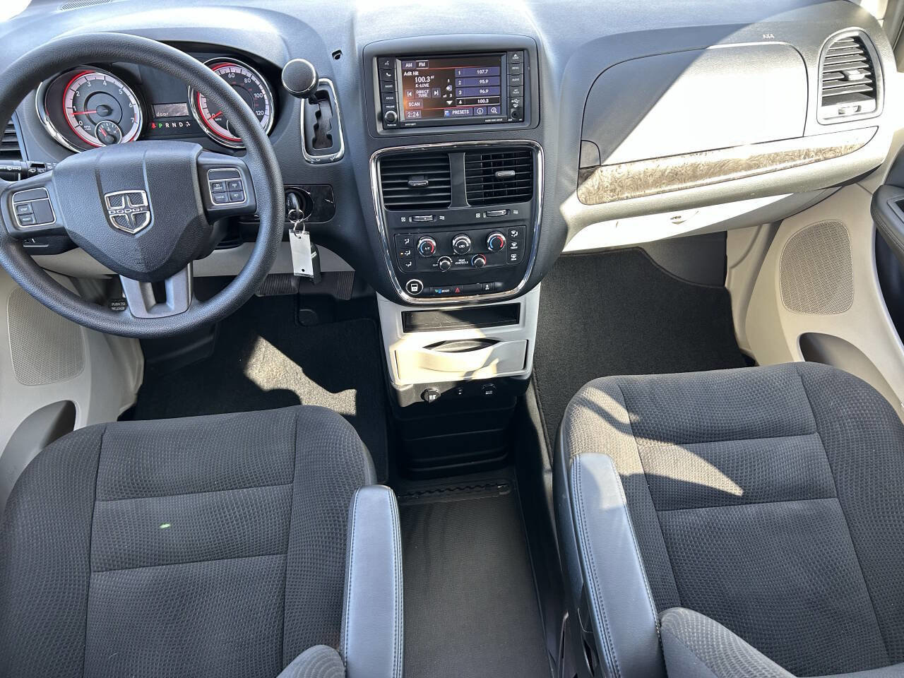 Used 2018 Dodge Grand Caravan SE w/ Power Convenience Group I image 16