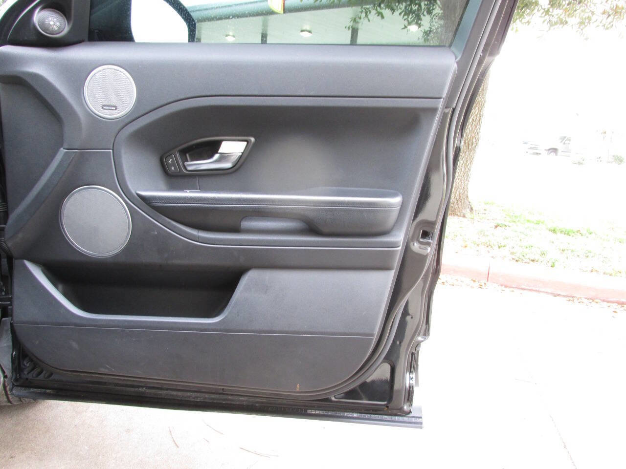 Used 2014 Land Rover Range Rover Evoque Pure Plus image 22