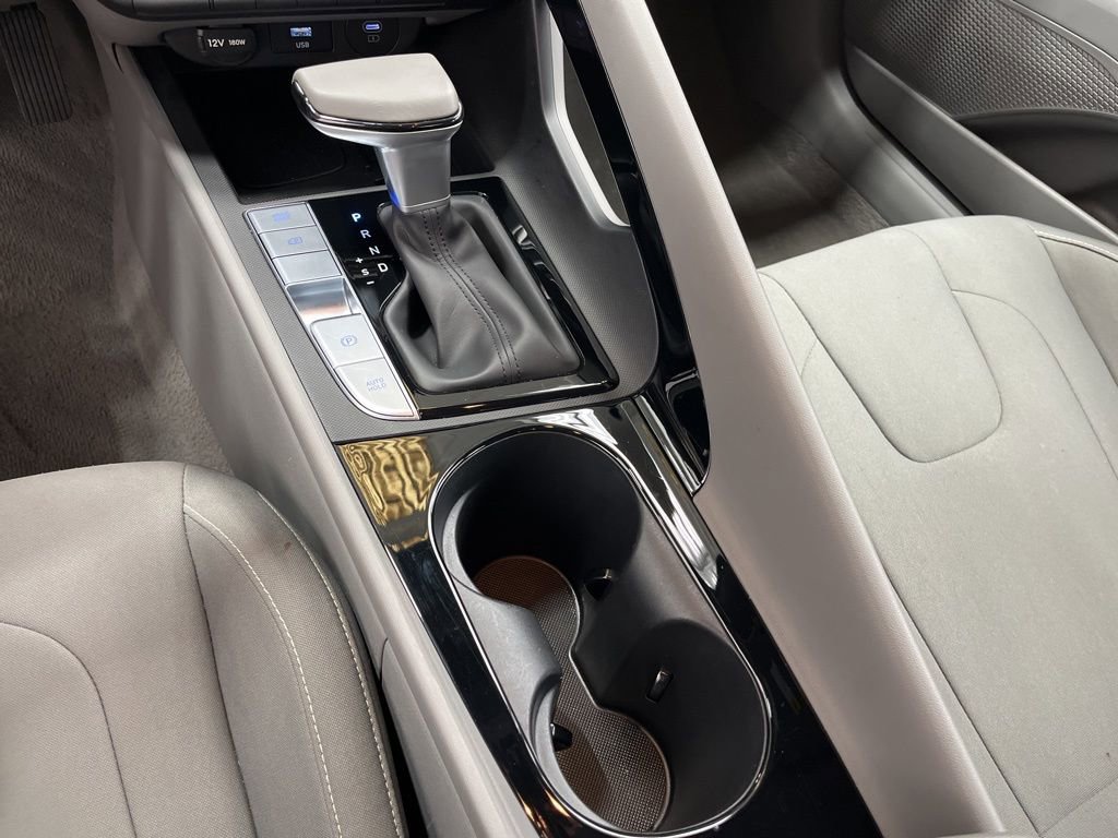 Used 2025 Hyundai Elantra SEL image 25