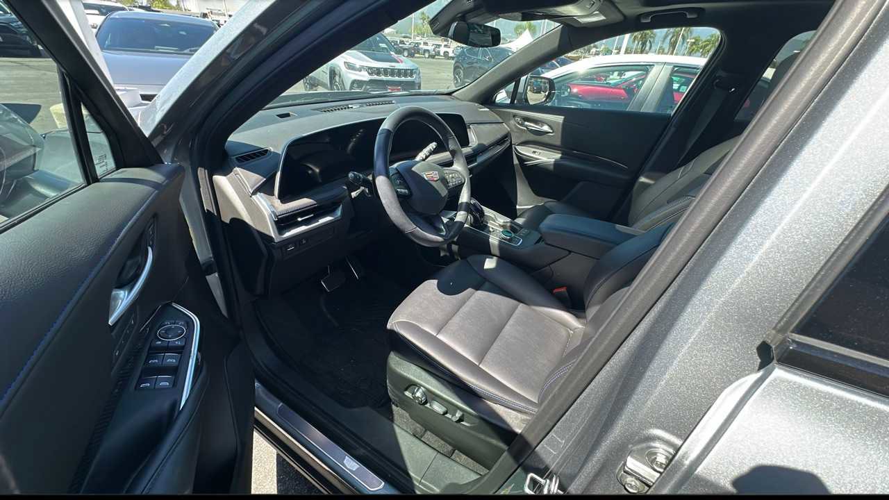 Used 2024 Cadillac XT4 Sport w/ Cold Weather Package image 3