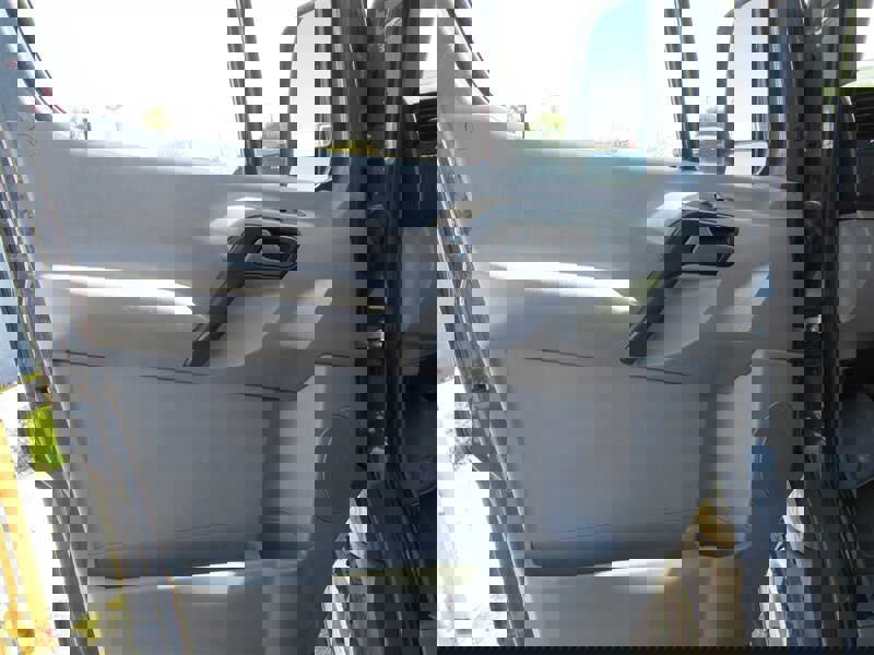 Used 2018 Mercedes-Benz Sprinter 2500 image 15