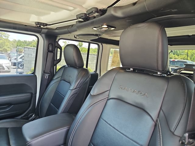 Used 2022 Jeep Wrangler Unlimited Sahara w/ Cold Weather Group AWD/4WD image 14