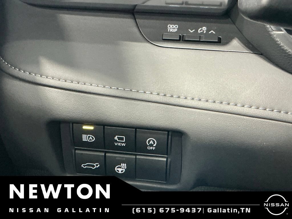 Used 2023 Toyota Highlander Platinum AWD/4WD image 48