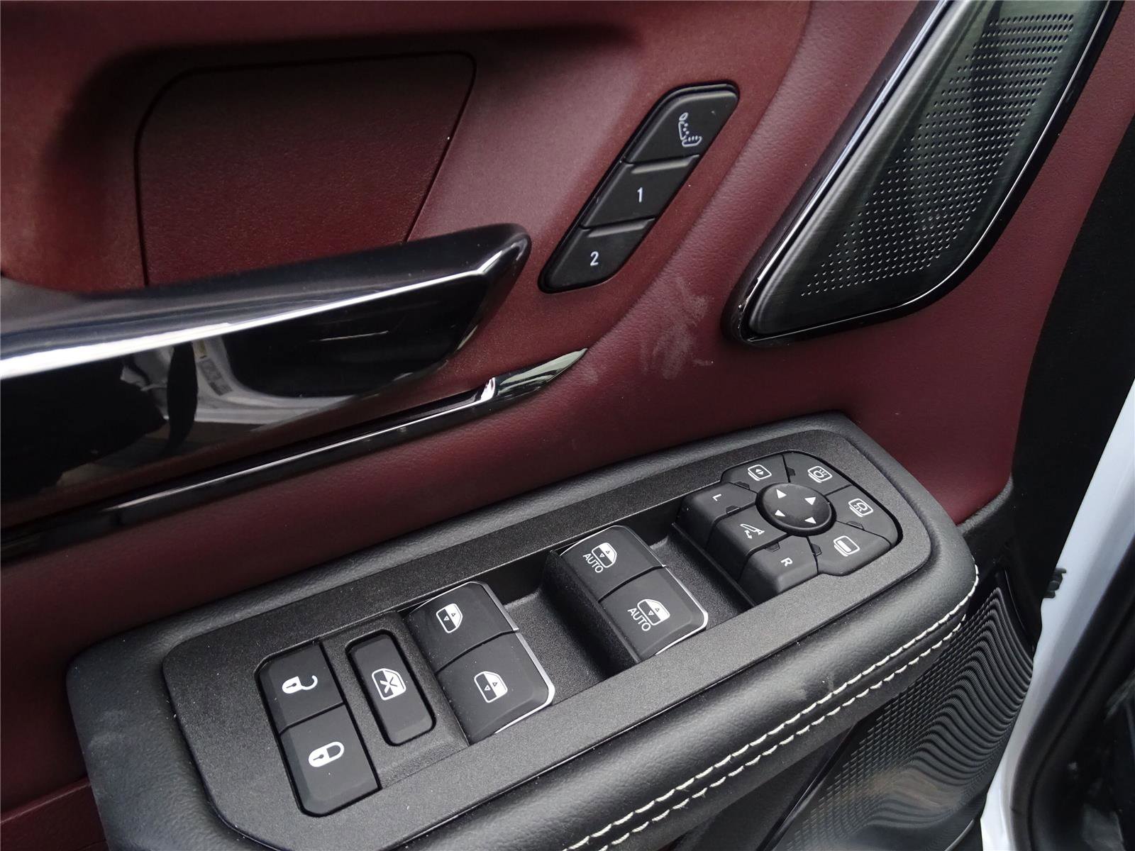 Used 2025 RAM 1500 Limited image 26