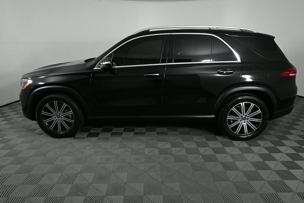 Certified 2025 Mercedes-Benz GLE 450e 4MATIC image 3