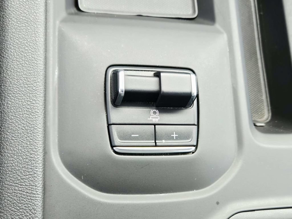 Used 2025 GMC Sierra 2500 AT4 w/ AT4 Premium Plus Package AWD/4WD image 38