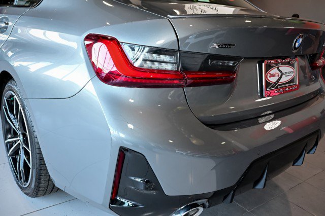 Used 2023 BMW 330i xDrive Sedan w/ M Sport Package image 11