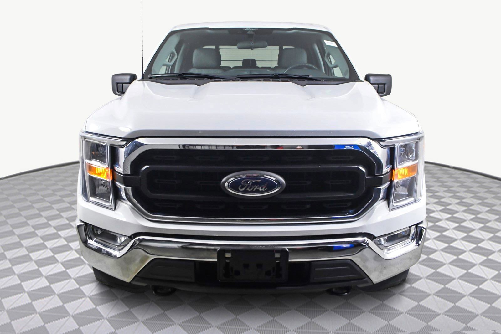 Used 2022 Ford F150 XLT image 2