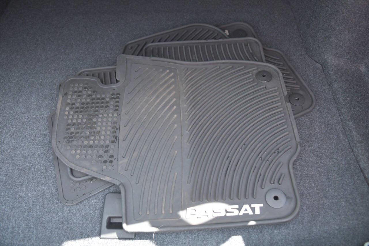 Used 2014 Volkswagen Passat 1.8T SE image 34