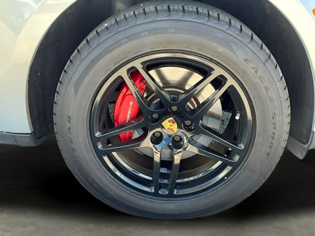 Used 2018 Porsche Macan Sport Edition image 16