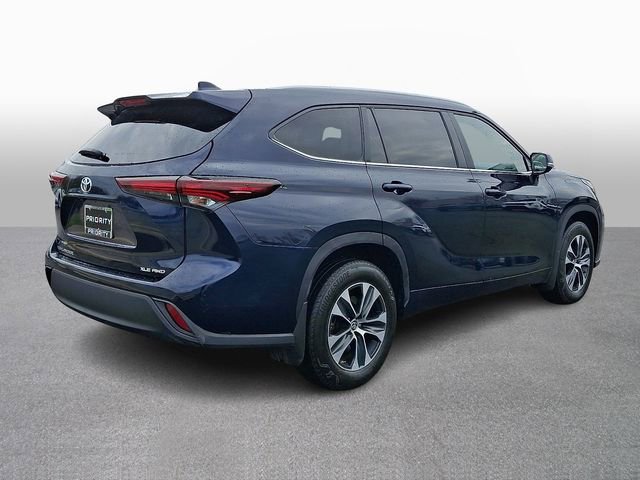 Used 2024 Toyota Highlander XLE image 5
