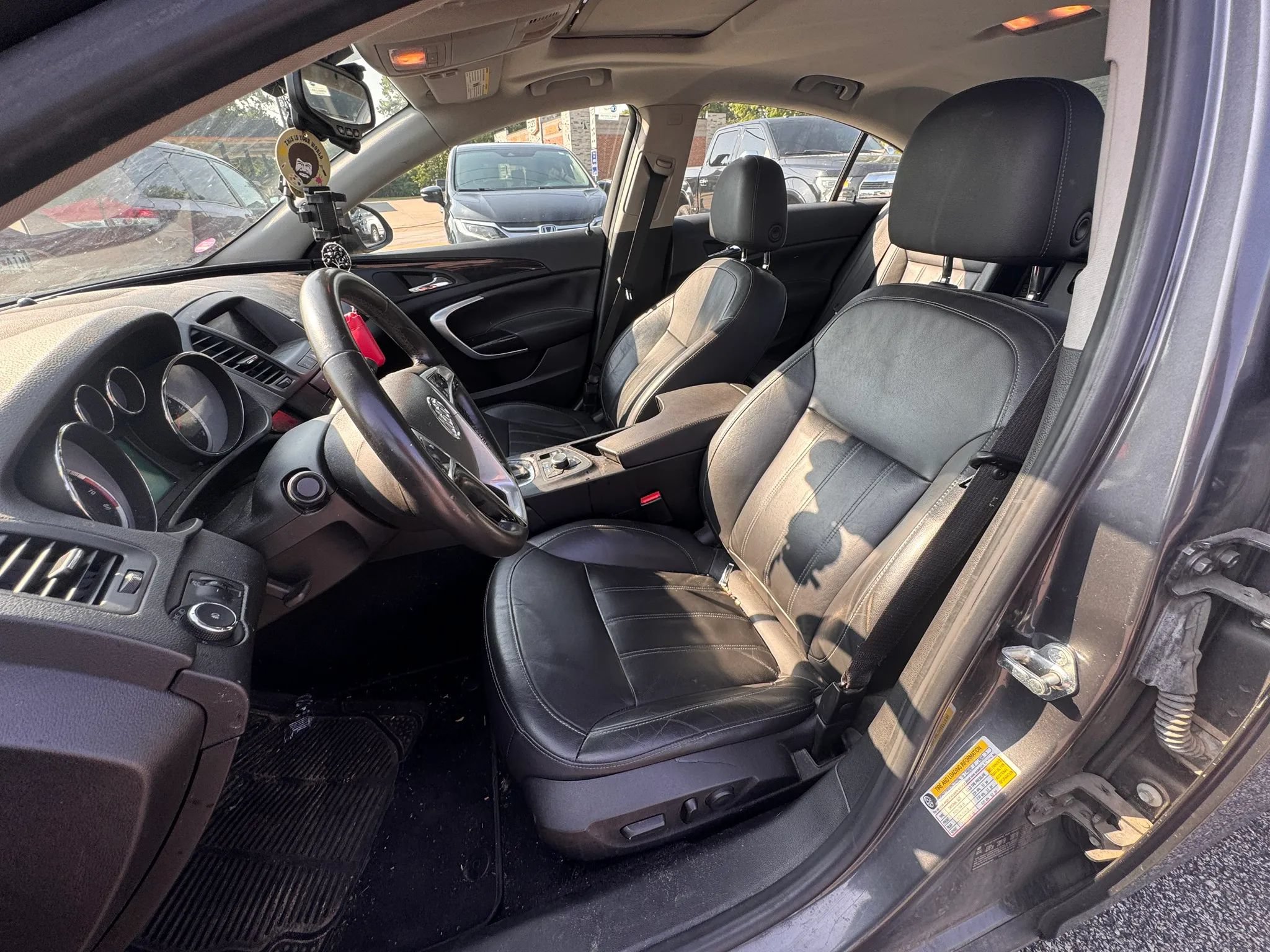 Used 2011 Buick Regal CXL w/ RL6 Preferred Equipment Group FWD image 9