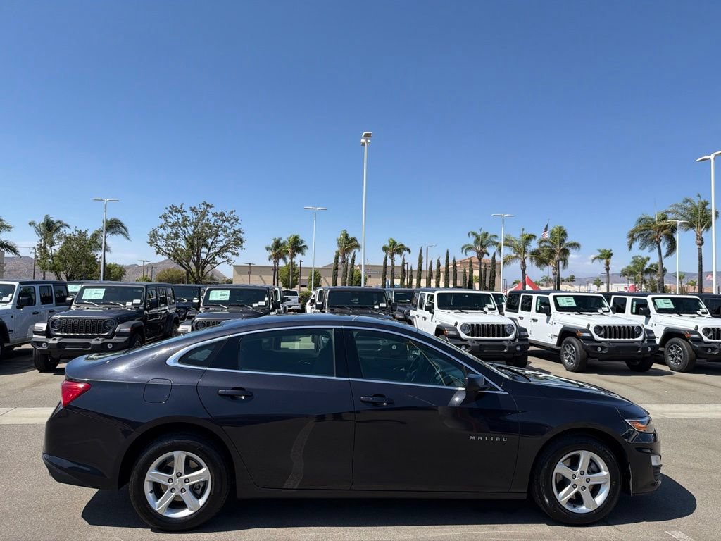 Used 2023 Chevrolet Malibu LT FWD image 9
