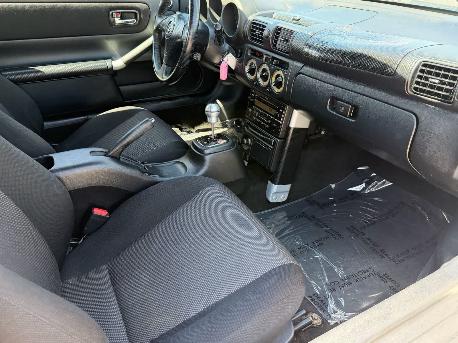 Used 2004 Toyota MR2 RWD image 13