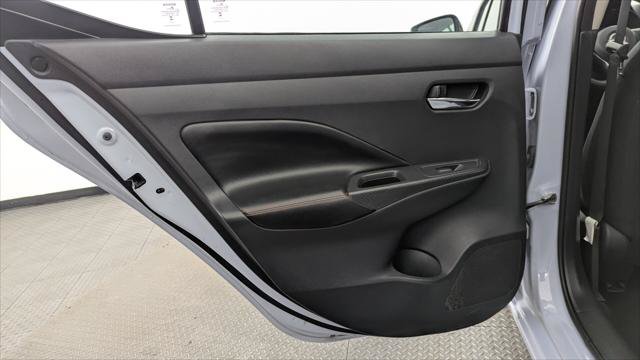 Used 2024 Nissan Versa SR FWD image 16