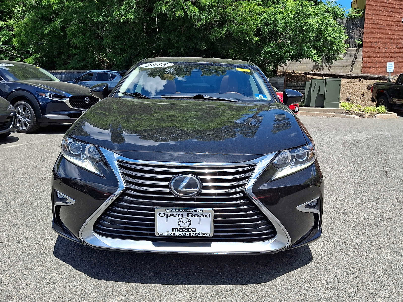 Used 2018 Lexus ES 350 w/ Navigation System Package FWD image 3