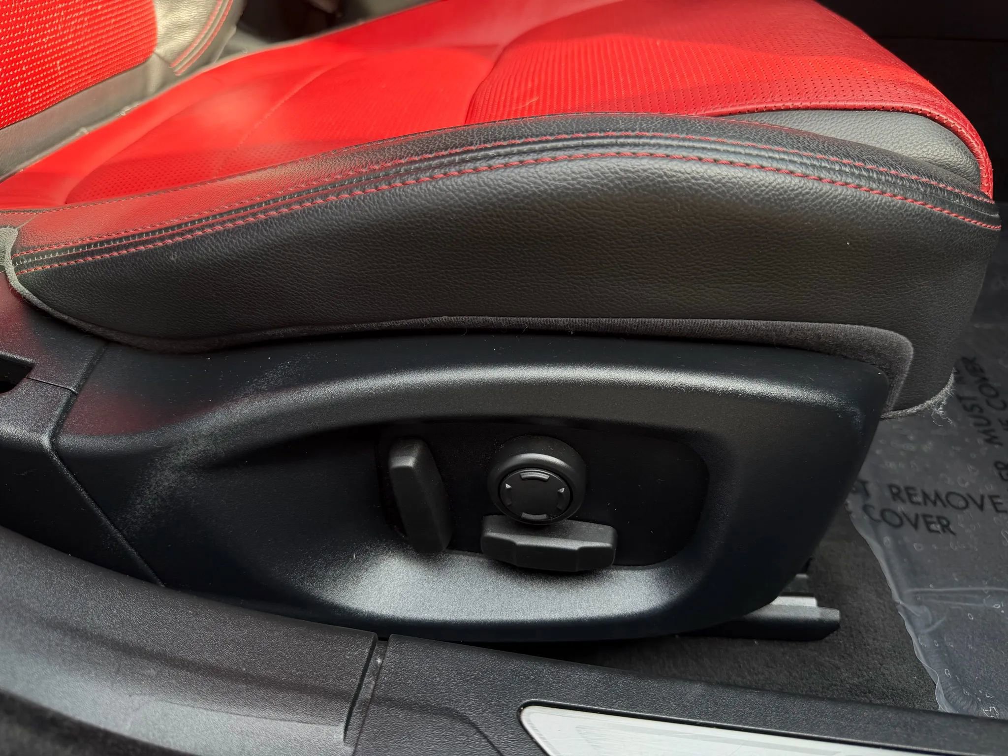 Used 2017 Jaguar XF R-Sport image 11