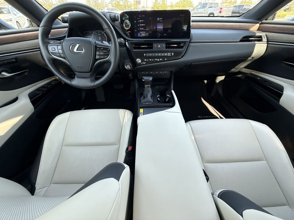 Used 2025 Lexus ES 350 w/ Premium Package image 19