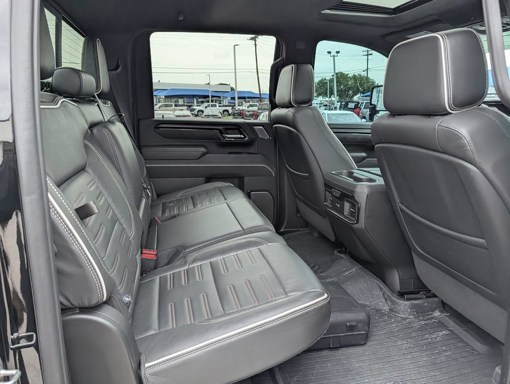 Used 2024 GMC Sierra 2500 AT4X w/ AT4X AEV Edition AWD/4WD image 32
