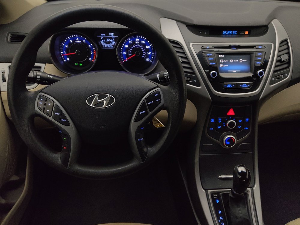 Used 2016 Hyundai Elantra SE w/ Option Group 02 FWD image 22